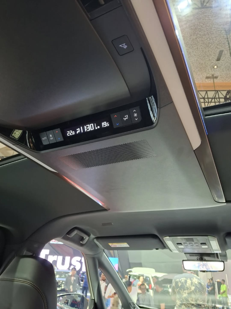Panel Kontrol AC Digital & Ambient Lighting Atap Kabin