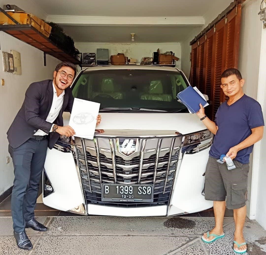 Background Serah Terima Toyota Calya