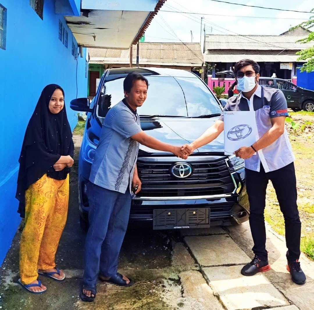 Background Penyerahan Toyota Raize Turbo